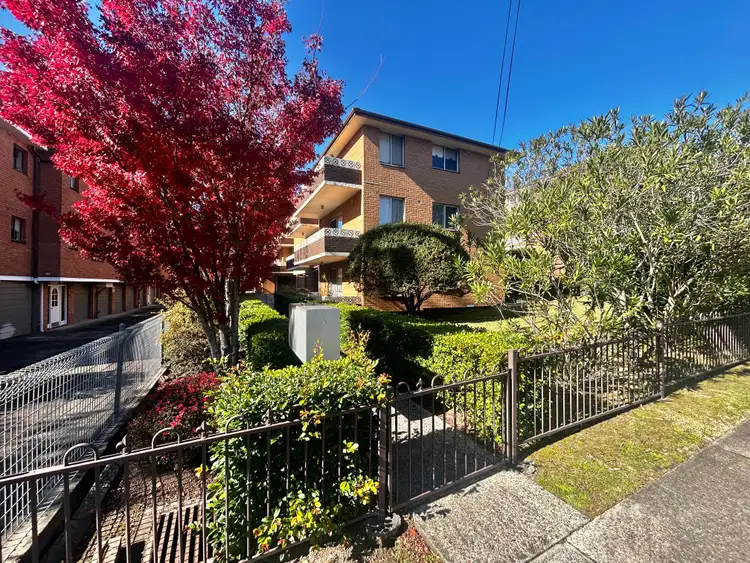2/36 Albert Street, Hornsby NSW 2077