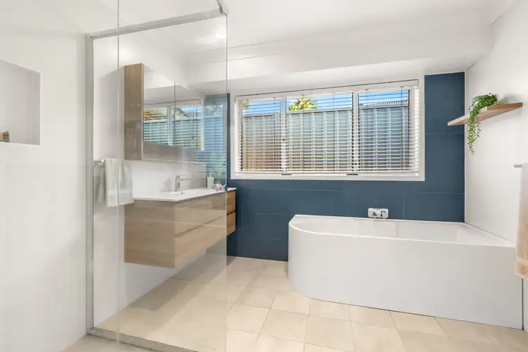 Sixth view of Homely house listing, 10 Poplar Close, Springfield NSW 2250