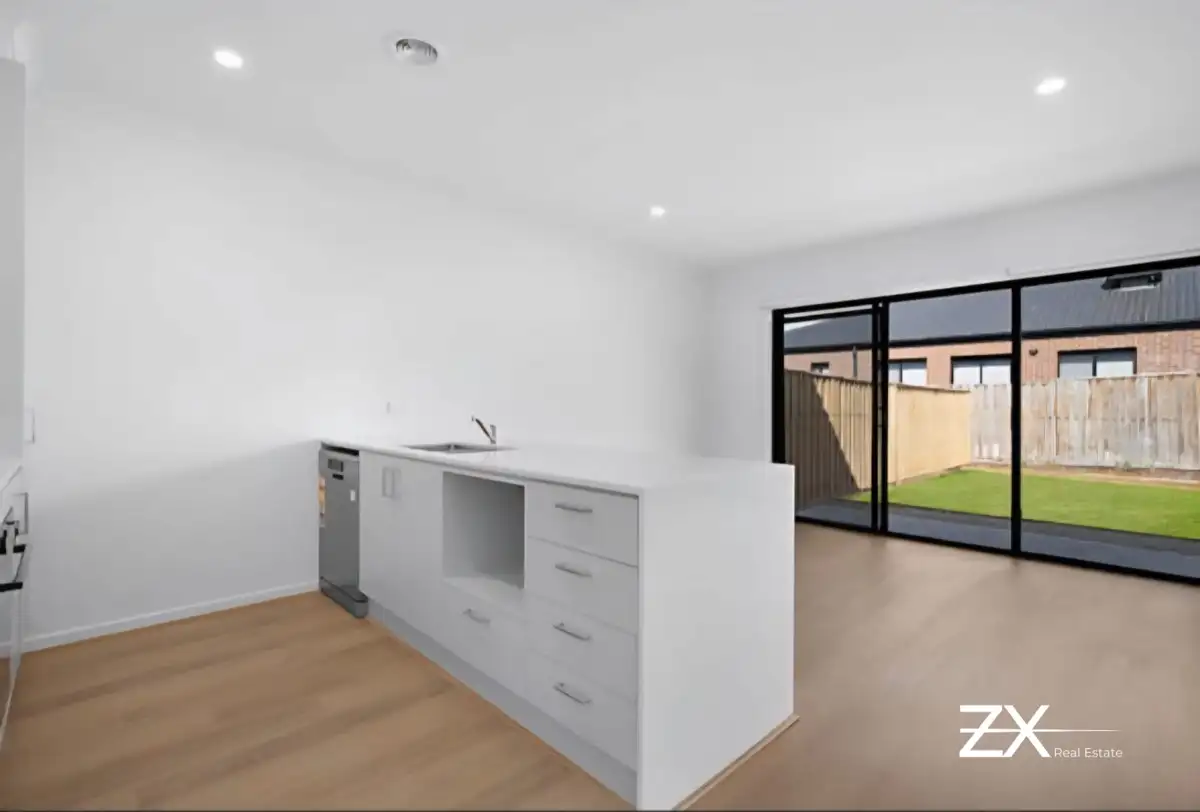 Main view of Homely townhouse listing, 7 Farmer Way, Wollert VIC 3750