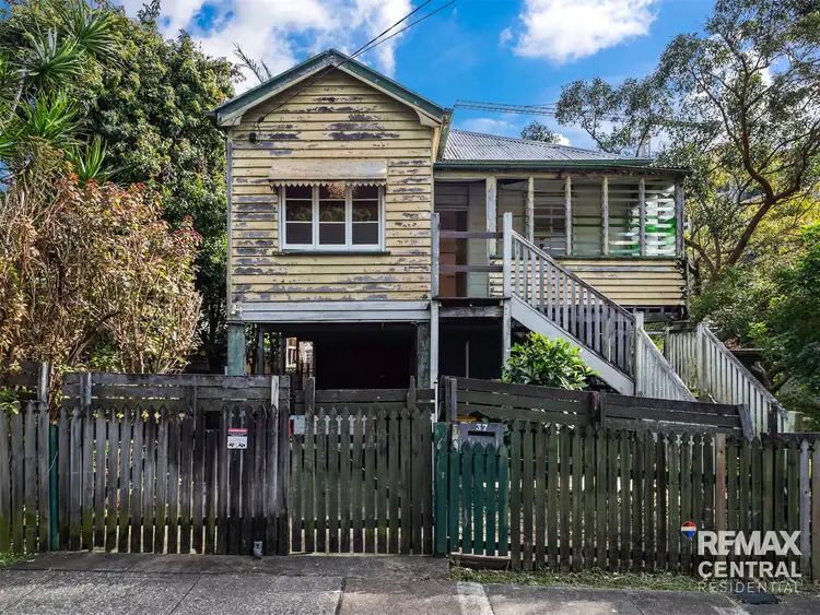 37 Flower Street, Woolloongabba QLD 4102