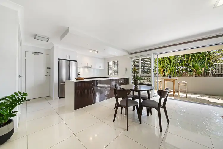 Fourth view of Homely unit listing, 2/21 Albatross Avenue, Mermaid Beach QLD 4218