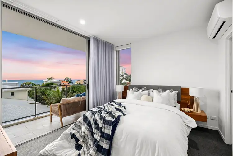 207/10 Third Avenue, Palm Beach QLD 4221
