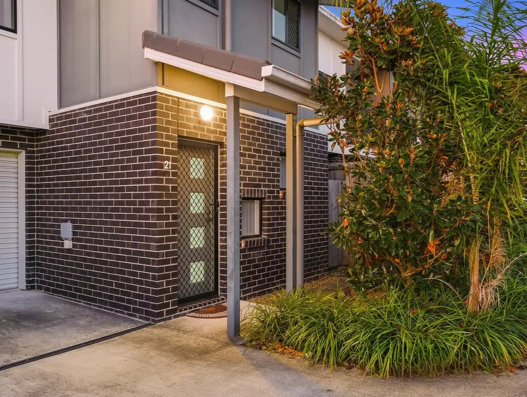 Main view of Homely townhouse listing, 21/131 Rockfield Road, Doolandella QLD 4077