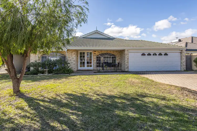 1 Jordan Place, Wattle Grove WA 6107