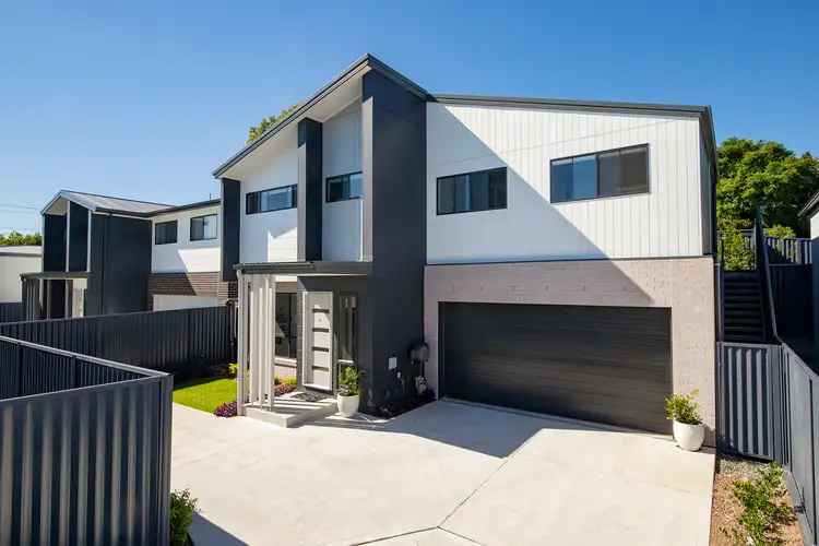 Main view of Homely house listing, 2/5 Sneddon Court, Boolaroo NSW 2284