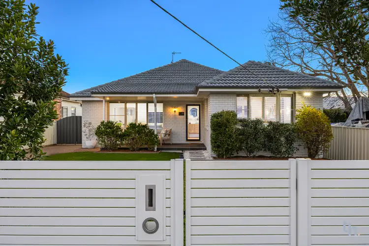 23 Walker Street, Warners Bay NSW 2282