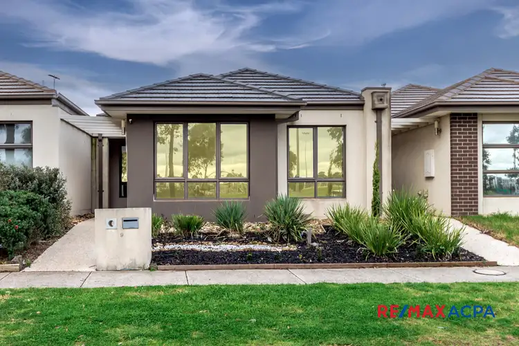 9 Chessington Drive, Williams Landing VIC 3027
