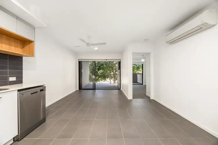 Fifth view of Homely unit listing, 204/9-15 Regina Street, Greenslopes QLD 4120
