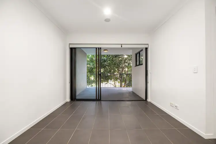 Sixth view of Homely unit listing, 204/9-15 Regina Street, Greenslopes QLD 4120