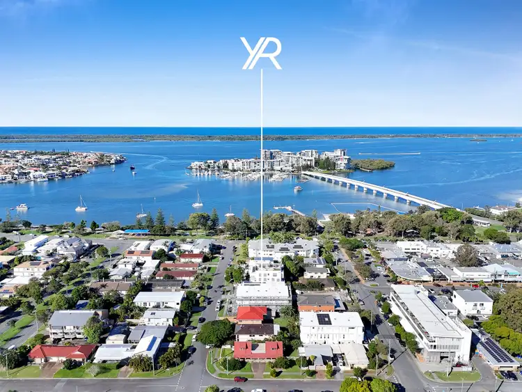 14 Victor Avenue, Paradise Point QLD 4216