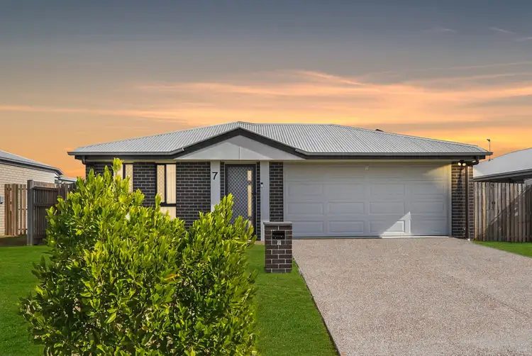 7 Lady Elliot Crescent, Eli Waters QLD 4655