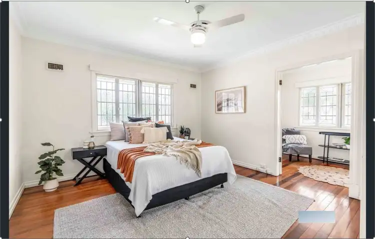 207 CHATSWORTH Road, Coorparoo QLD 4151