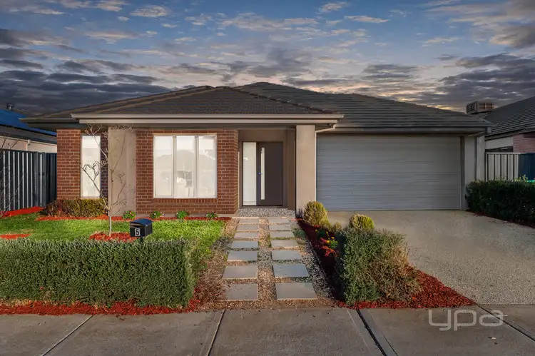 5 Tamboritha Boulevard, Weir Views VIC 3338