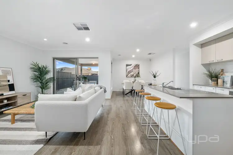 Sixth view of Homely house listing, 5 Tamboritha Boulevard, Weir Views VIC 3338