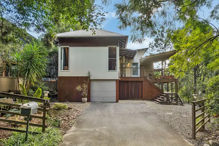 9 Church Street, Samford Village QLD 4520