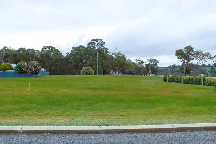 17 Boronia View