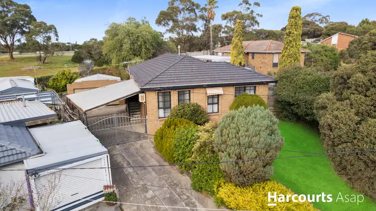 15 Brougham Close, Eumemmerring VIC 3177
