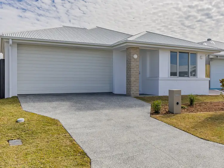 11 Dune Way, Banya QLD 4551