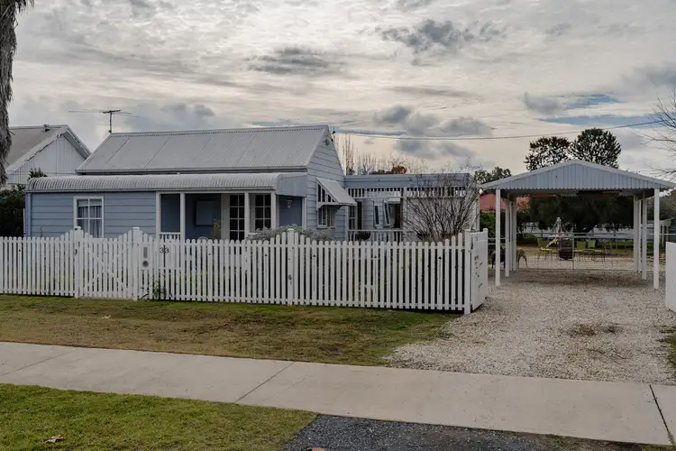 33 Victoria Street, Howlong NSW 2643