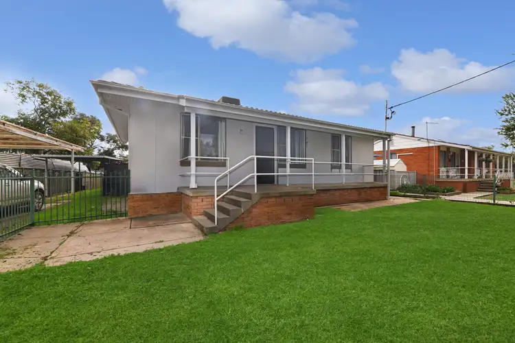 9 Purcell Drive, Narrabri NSW 2390