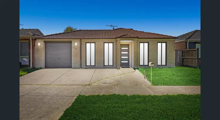 55 Fallingwater Drive, Pakenham VIC 3810
