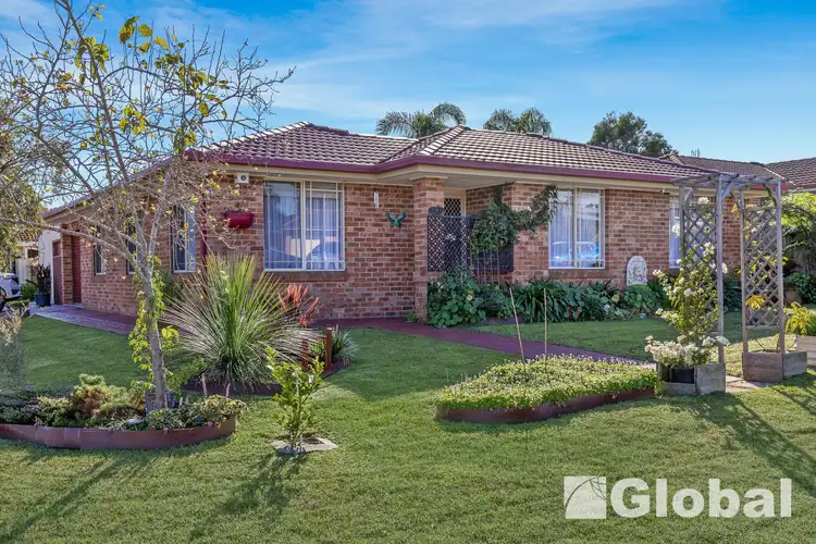 Second view of Homely house listing, 2 Glading Close, Lake Haven NSW 2263