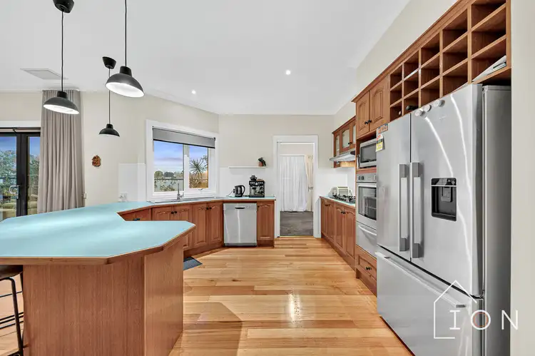 Sixth view of Homely house listing, 28 Duncraig Court, Narre Warren VIC 3805