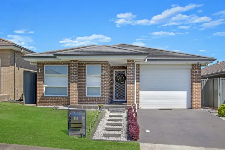 17 Matilda Road, Jordan Springs NSW 2747
