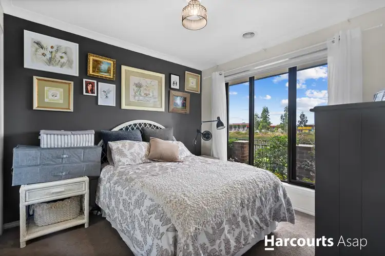 22 Titan Lodge Walk, Pakenham VIC 3810