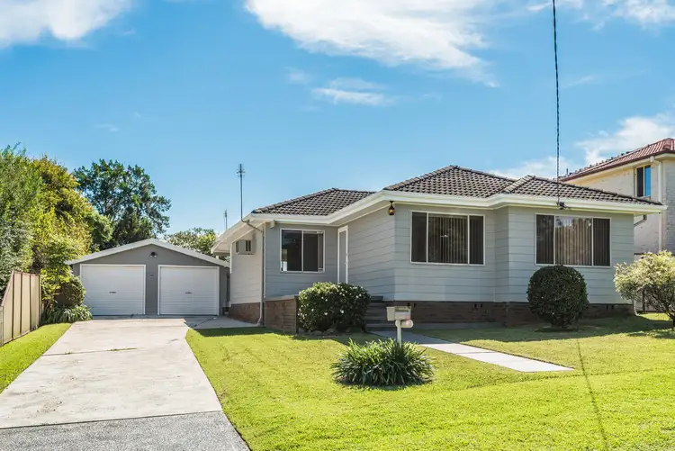 13 Isis Street, Wyoming NSW 2250