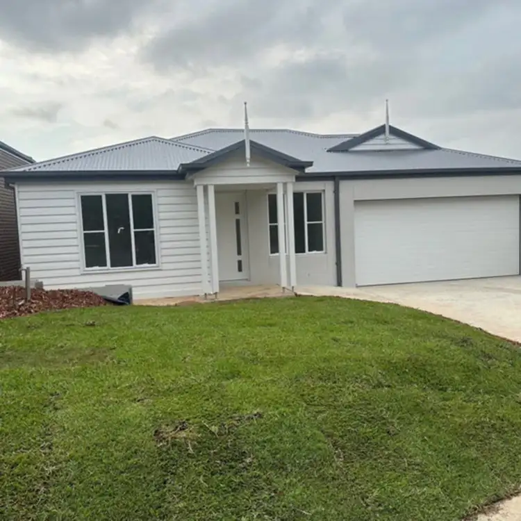 92 Ahern Road, Pakenham VIC 3810