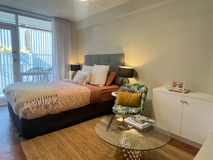 Second view of Homely studio listing, 33/5-7 Esplanade, Elizabeth Bay NSW 2011