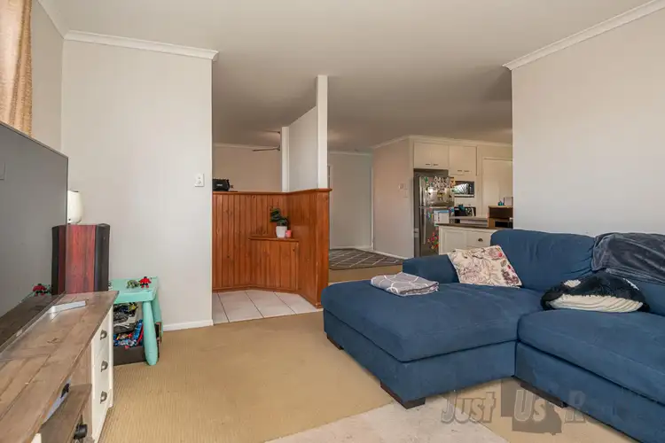 16 Seymore Avenue, Kalkie QLD 4670