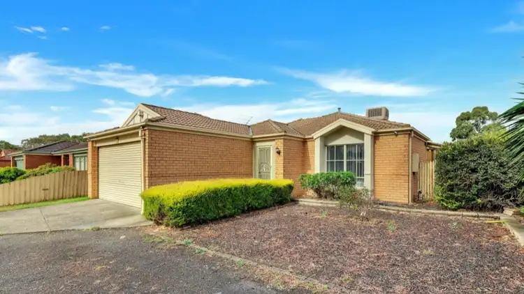 4 Caulfield Crescent, Roxburgh Park VIC 3064