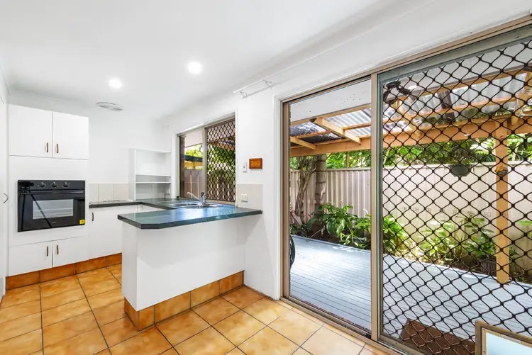 5/33-35 Golden Palms Court, Ashmore QLD 4214