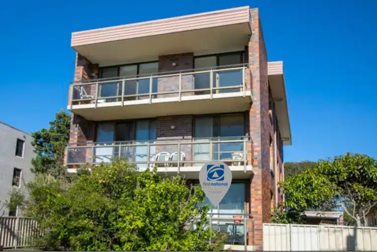 1/2 Arncliffe Avenue, Port Macquarie NSW 2444