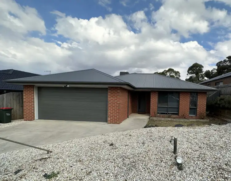 24 Hamish Road, Darley VIC 3340