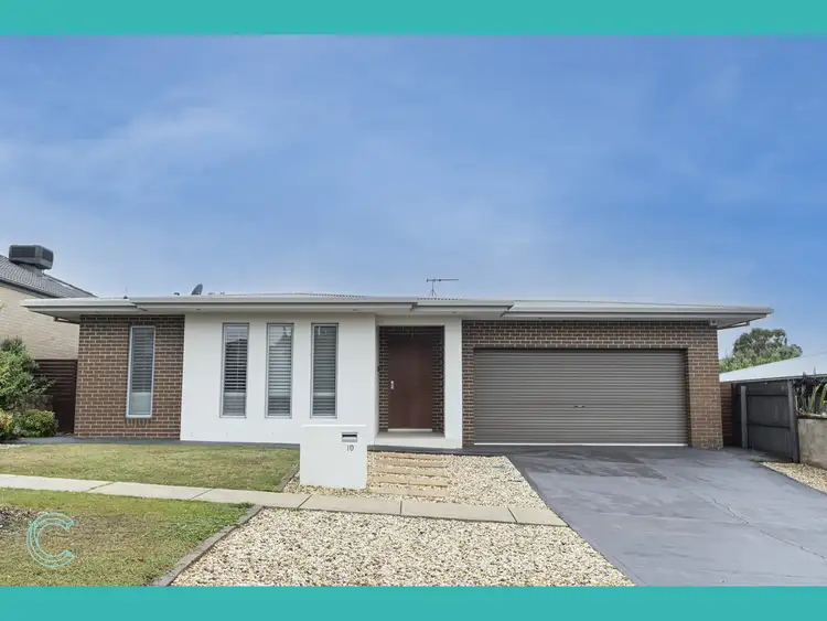 10 Flagstone Street