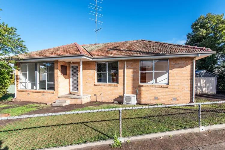 Second view of Homely house listing, 7 Woodbridge Street, Hamilton VIC 3300