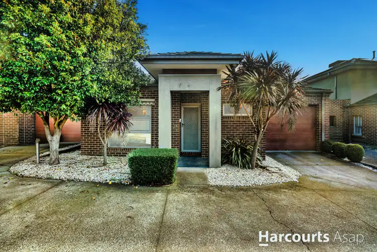 2/280 Pound Road, Hampton Park VIC 3976