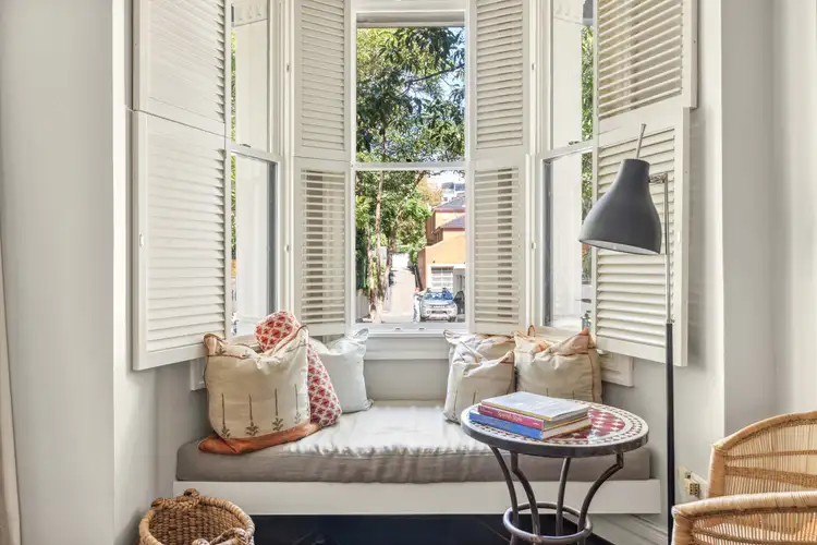 Third view of Homely apartment listing, 5/6-8 Rockwall Crescent, Potts Point NSW 2011