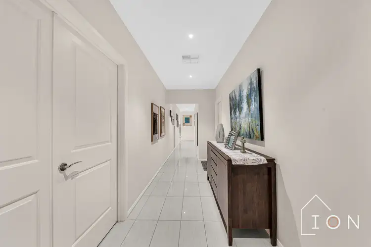 Sixth view of Homely house listing, 32 Tarcoola Way, Sandhurst VIC 3977