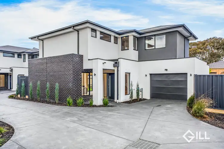 6 Rivalira Place, Berwick VIC 3806