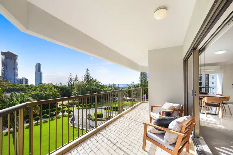 21/8 Admiralty Drive, Paradise Waters QLD 4217