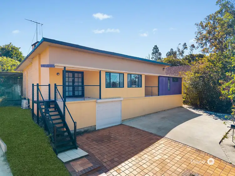 8 Moordale Street, Chapel Hill QLD 4069