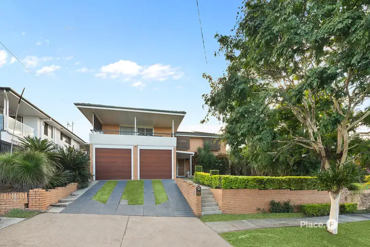 20 Valentia Street, Mansfield QLD 4122