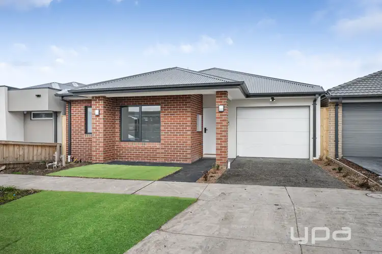 Second view of Homely house listing, 18 Countess Circuit, Wollert VIC 3750