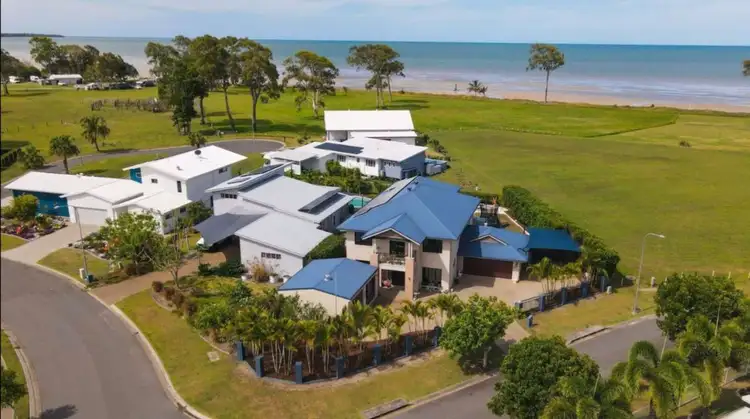 Fifth view of Homely house listing, 2 Pavilion Court, Burrum Heads QLD 4659