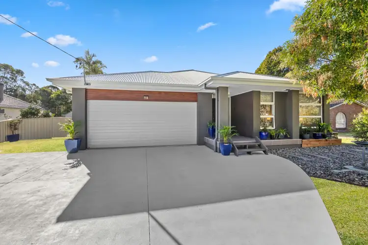 10 Bristowe Close, Ourimbah NSW 2258