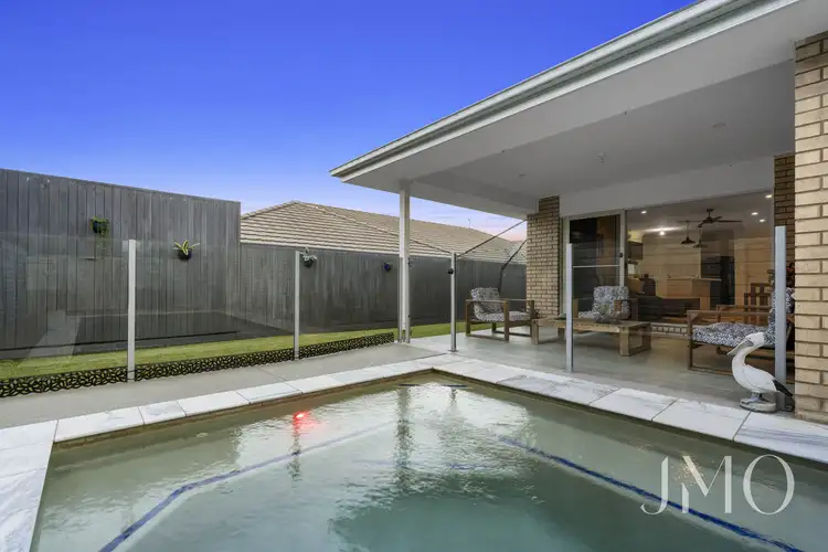 16 Hunter Street